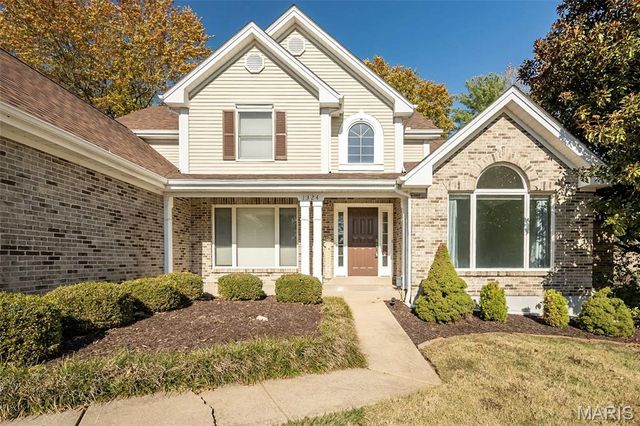 1324 Riverdale Circle, Chesterfield, MO 63005