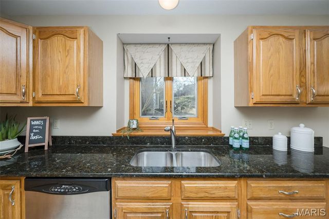 1324 Riverdale Circle, Chesterfield, MO 63005