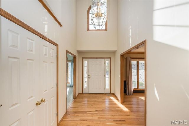 1324 Riverdale Circle, Chesterfield, MO 63005