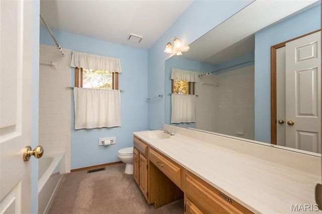 1324 Riverdale Circle, Chesterfield, MO 63005