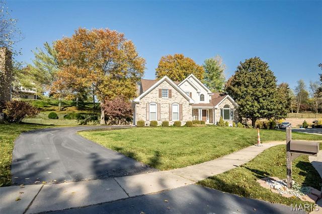 1324 Riverdale Circle, Chesterfield, MO 63005