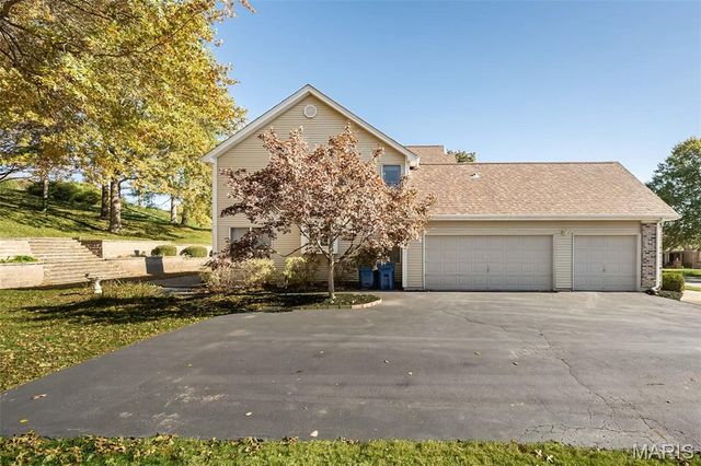 1324 Riverdale Circle, Chesterfield, MO 63005