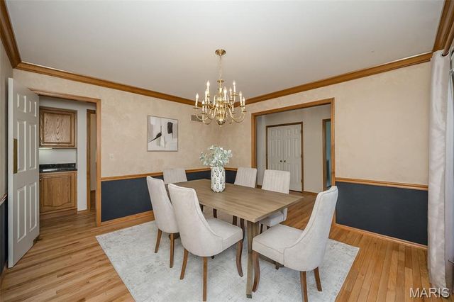 1324 Riverdale Circle, Chesterfield, MO 63005