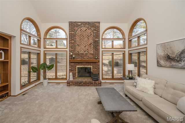 1324 Riverdale Circle, Chesterfield, MO 63005