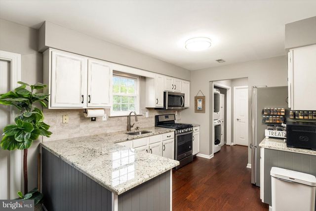 15 TRELLIS WAY, Robbinsville, NJ 08691