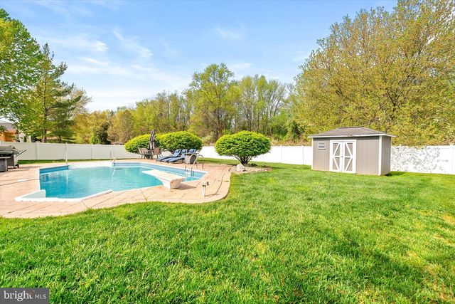 15 TRELLIS WAY, Robbinsville, NJ 08691