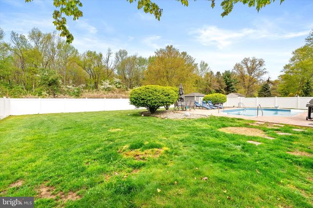 15 TRELLIS WAY, Robbinsville, NJ 08691