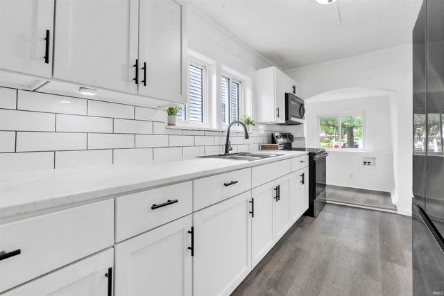 909 W Market Street, Bluffton, IN 46714