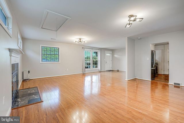 5924 CAUBA CT, Alexandria, VA 22310