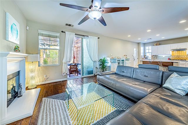 25387 Playa Serena, Valencia, CA 91381