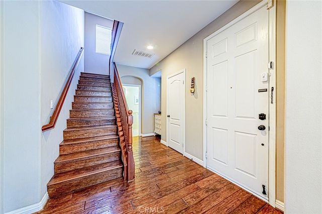 25387 Playa Serena, Valencia, CA 91381