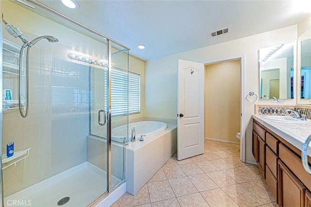 25387 Playa Serena, Valencia, CA 91381