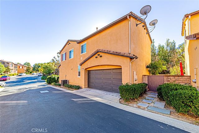 25387 Playa Serena, Valencia, CA 91381