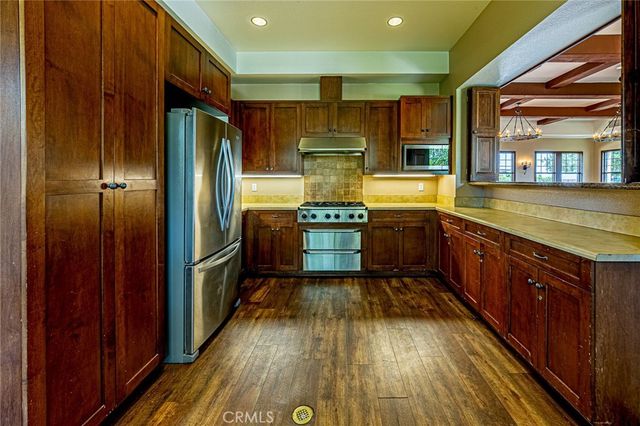 25387 Playa Serena, Valencia, CA 91381