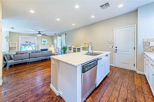 25387 Playa Serena, Valencia, CA 91381