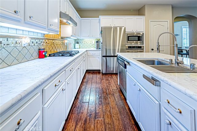 25387 Playa Serena, Valencia, CA 91381