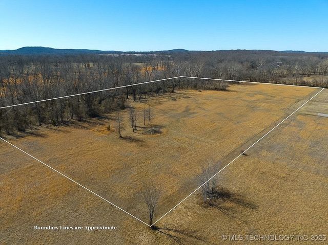 Orange Street, Locust Grove, OK 74352