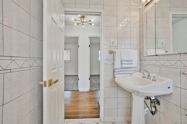 4971 Julius Boulevard, Westland, MI 48186