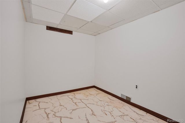 4971 Julius Boulevard, Westland, MI 48186