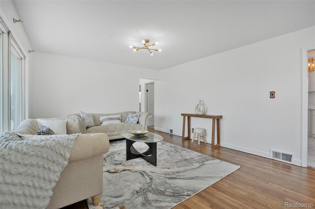 4971 Julius Boulevard, Westland, MI 48186