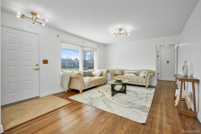 4971 Julius Boulevard, Westland, MI 48186