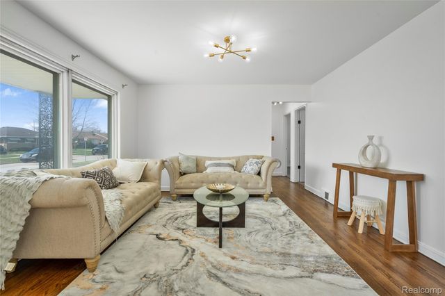 4971 Julius Boulevard, Westland, MI 48186