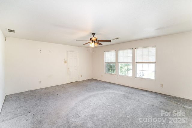 12937 Silvaire Farm Road, Charlotte, NC 28278