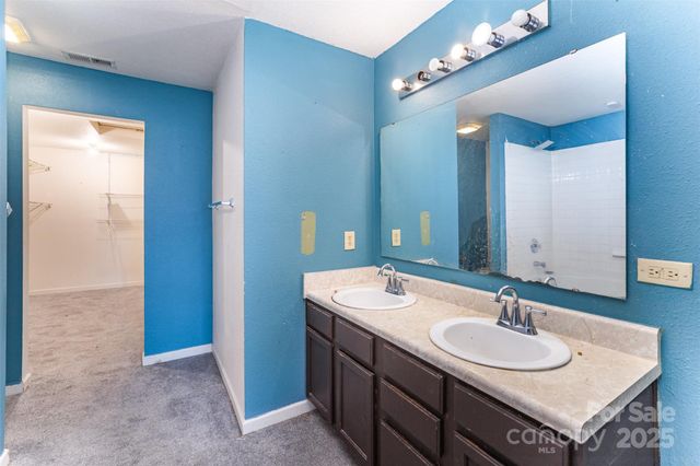 12937 Silvaire Farm Road, Charlotte, NC 28278