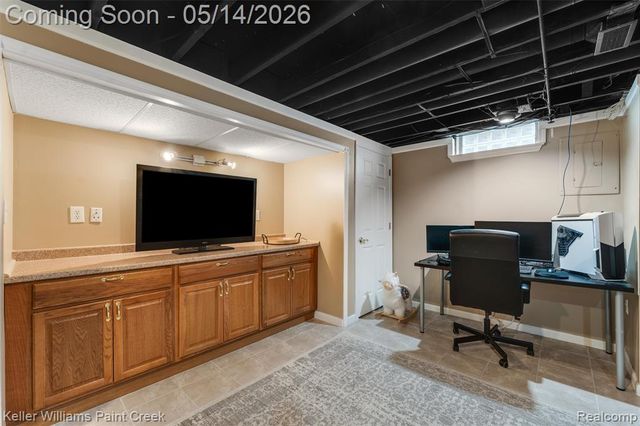 366 Whitney Drive, Rochester Hills, MI 48307