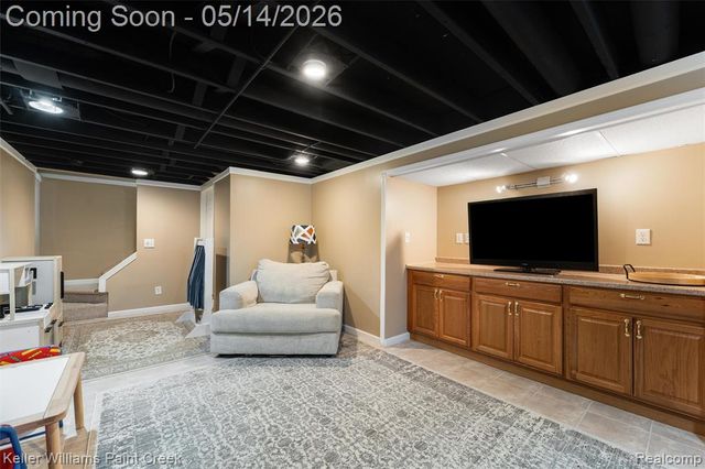 366 Whitney Drive, Rochester Hills, MI 48307