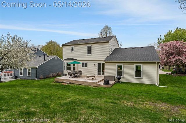 366 Whitney Drive, Rochester Hills, MI 48307