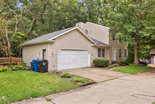 3526 39th Street, Moline, IL 61265