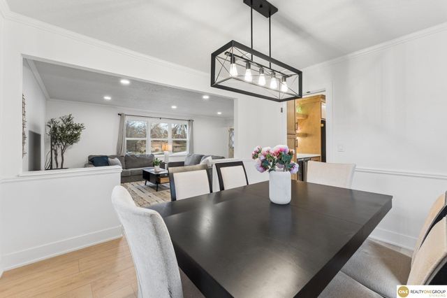 1016 Meadow Road, Omaha, NE 68154