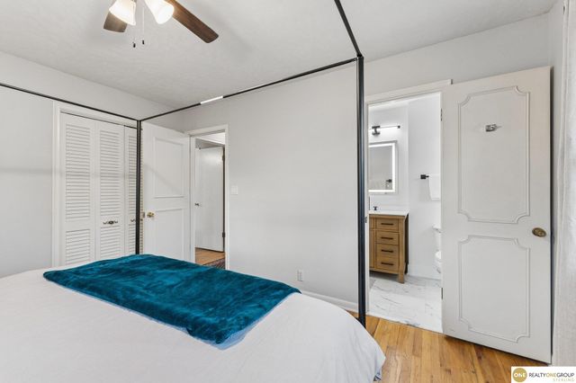 1016 Meadow Road, Omaha, NE 68154