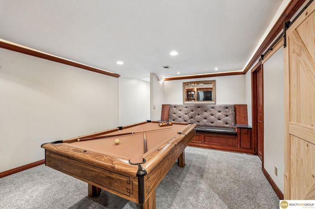 1016 Meadow Road, Omaha, NE 68154