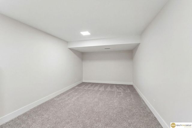 1016 Meadow Road, Omaha, NE 68154