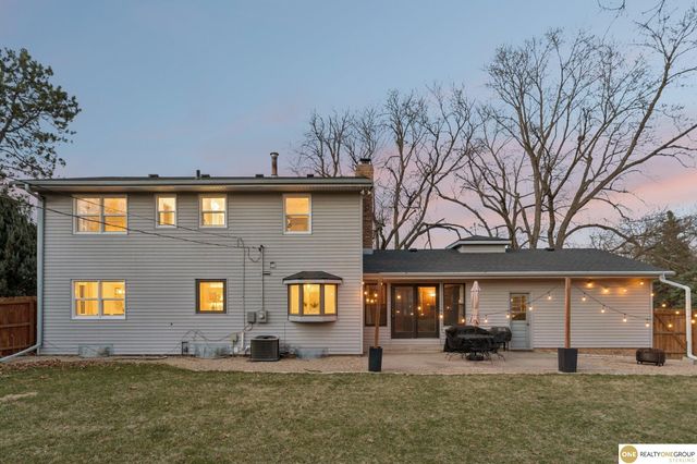 1016 Meadow Road, Omaha, NE 68154