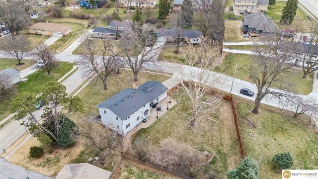 1016 Meadow Road, Omaha, NE 68154