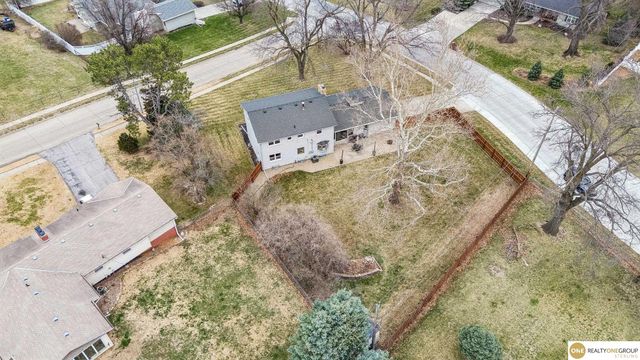 1016 Meadow Road, Omaha, NE 68154