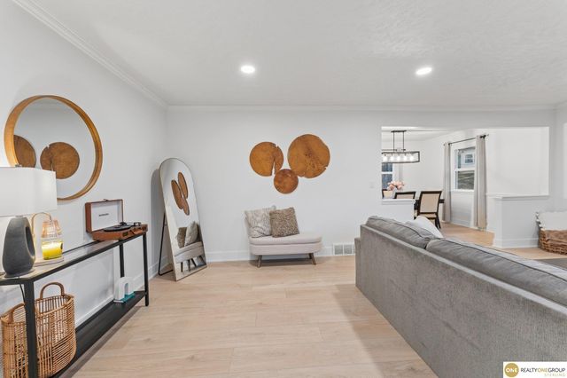 1016 Meadow Road, Omaha, NE 68154