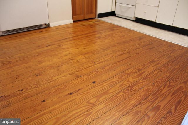 1068 MAGAZINE RD, Green Lane, PA 18054