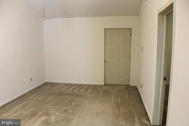 1068 MAGAZINE RD, Green Lane, PA 18054