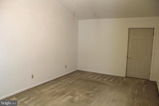 1068 MAGAZINE RD, Green Lane, PA 18054