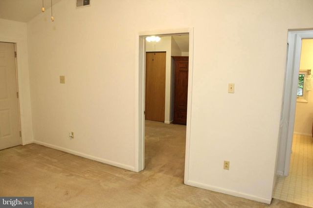 1068 MAGAZINE RD, Green Lane, PA 18054