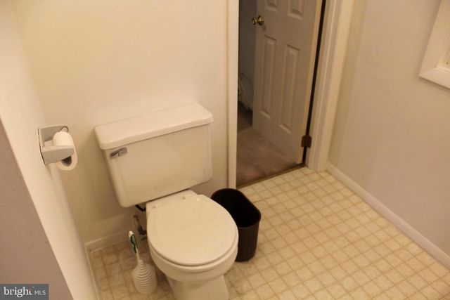 1068 MAGAZINE RD, Green Lane, PA 18054