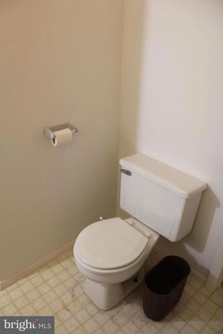 1068 MAGAZINE RD, Green Lane, PA 18054