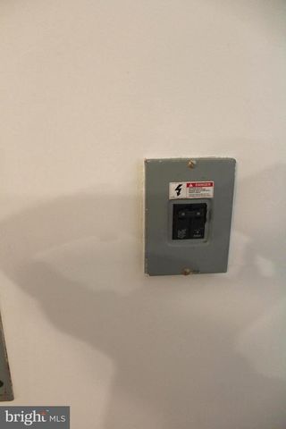 1068 MAGAZINE RD, Green Lane, PA 18054