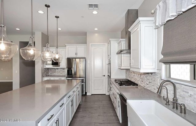 8772 W BROOKLITE Lane, Peoria, AZ 85383