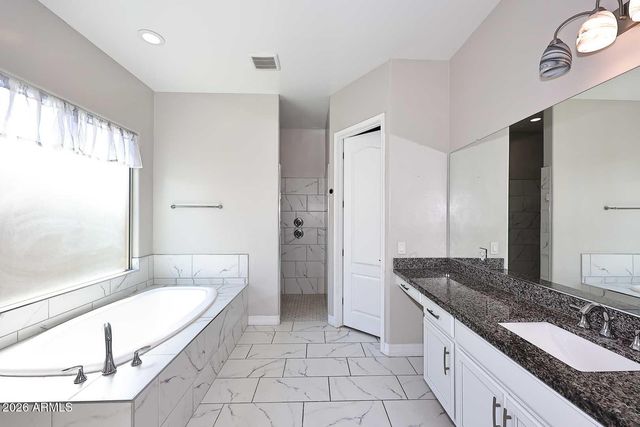 8772 W BROOKLITE Lane, Peoria, AZ 85383