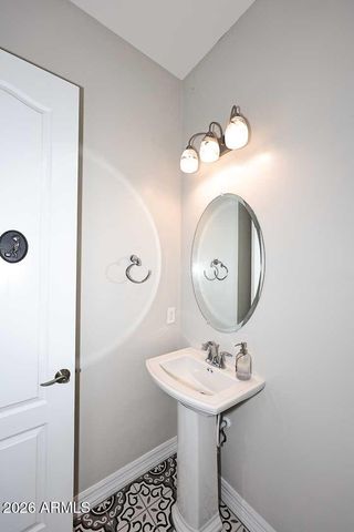 8772 W BROOKLITE Lane, Peoria, AZ 85383
